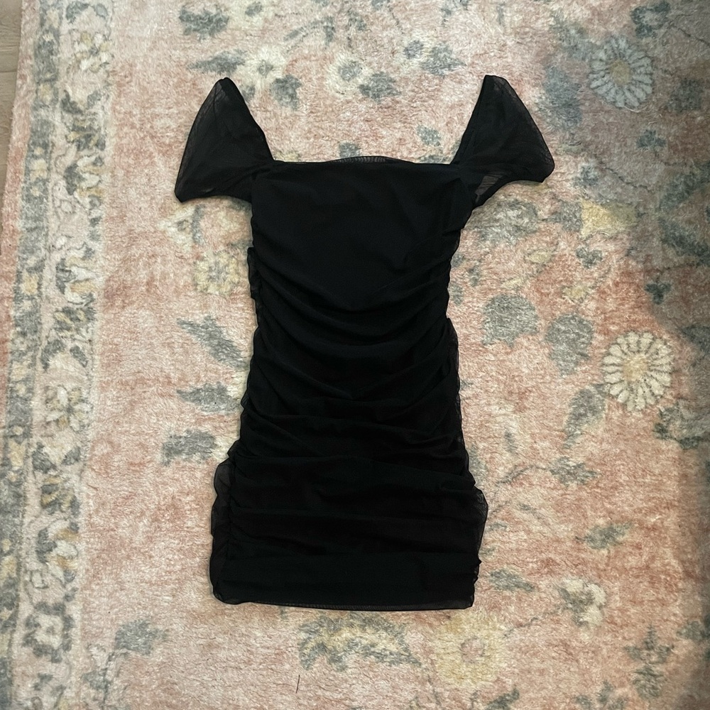 NWOT ruched black mini dress with cap sleeves